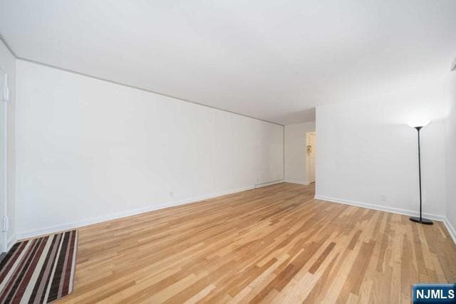 Building Photo - 2330 Linwood Ave