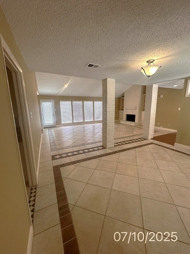 Foto del edificio - 20326 Spoonwood Dr