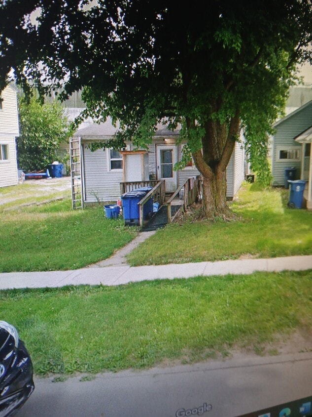Primary Photo - 123 W South C St