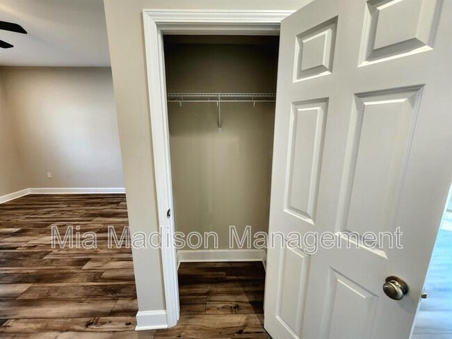 Building Photo - 231 HAISLEY RUN