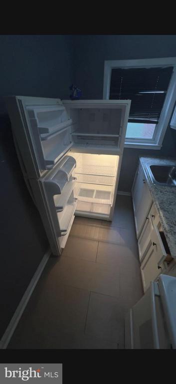 Building Photo - 837 E Jeffrey St