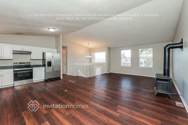 Foto del edificio - 2925 Rhapsody Dr