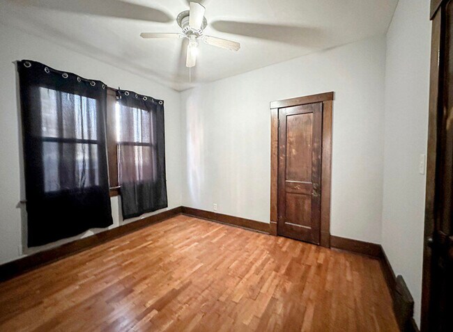 Foto del edificio - 438 S 8th St