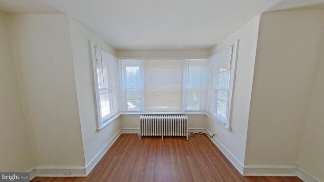 Foto del edificio - 6237 Carpenter St