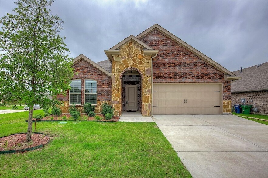 Foto principal - 203 Gatecrest Dr