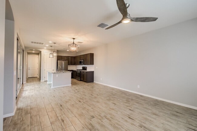 Building Photo - 4 Bedroom single family home in Gilbert