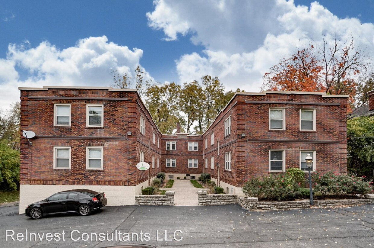 Primary Photo - 3084 Celeron Ave