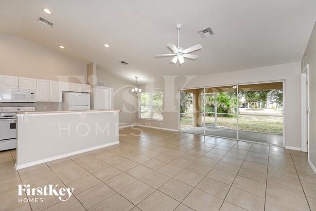 Foto del edificio - 2112 NE 14th Ave