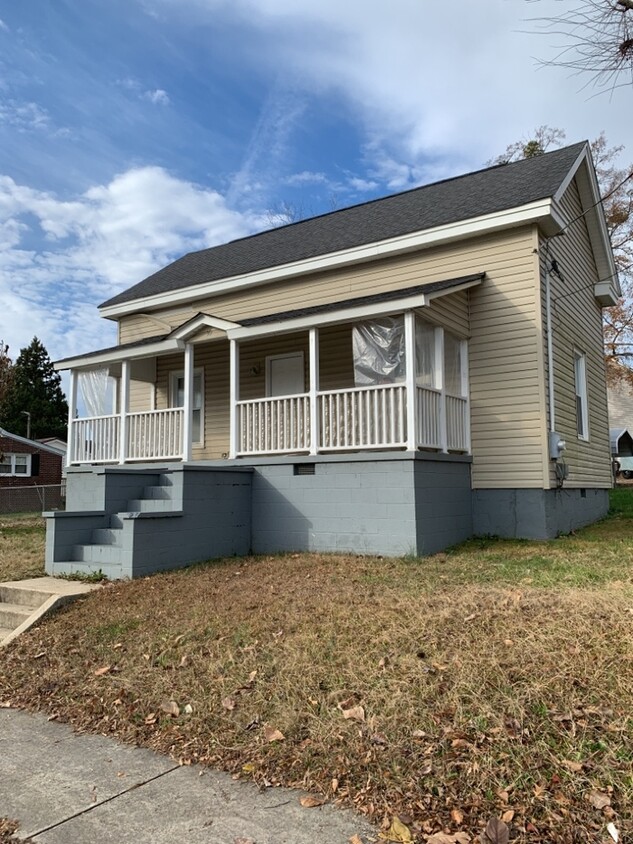 Primary Photo - Home in Pelzer