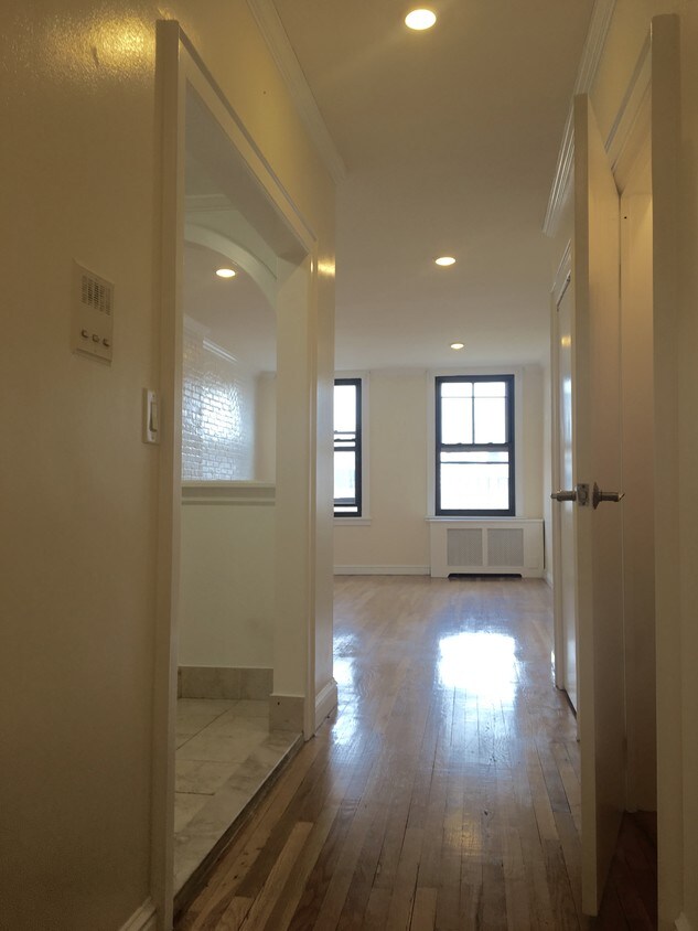 42 Peck Slip, New York, NY 10038 Apartments in New York, NY