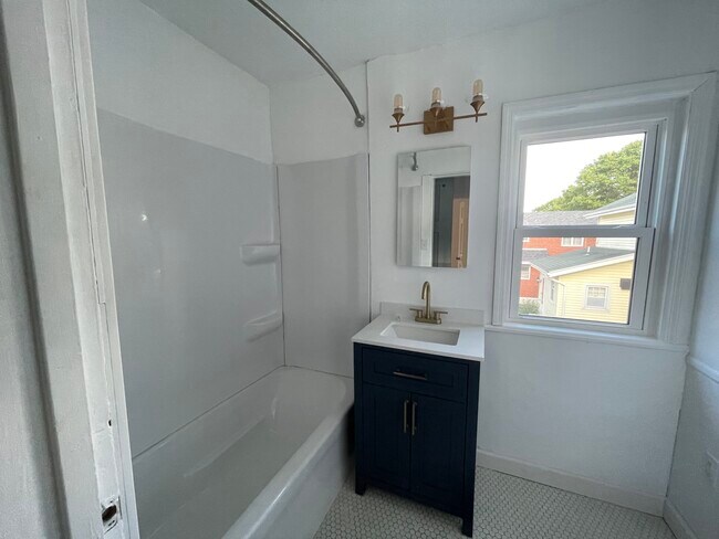 Foto del edificio - 1622 Hathaway Rd