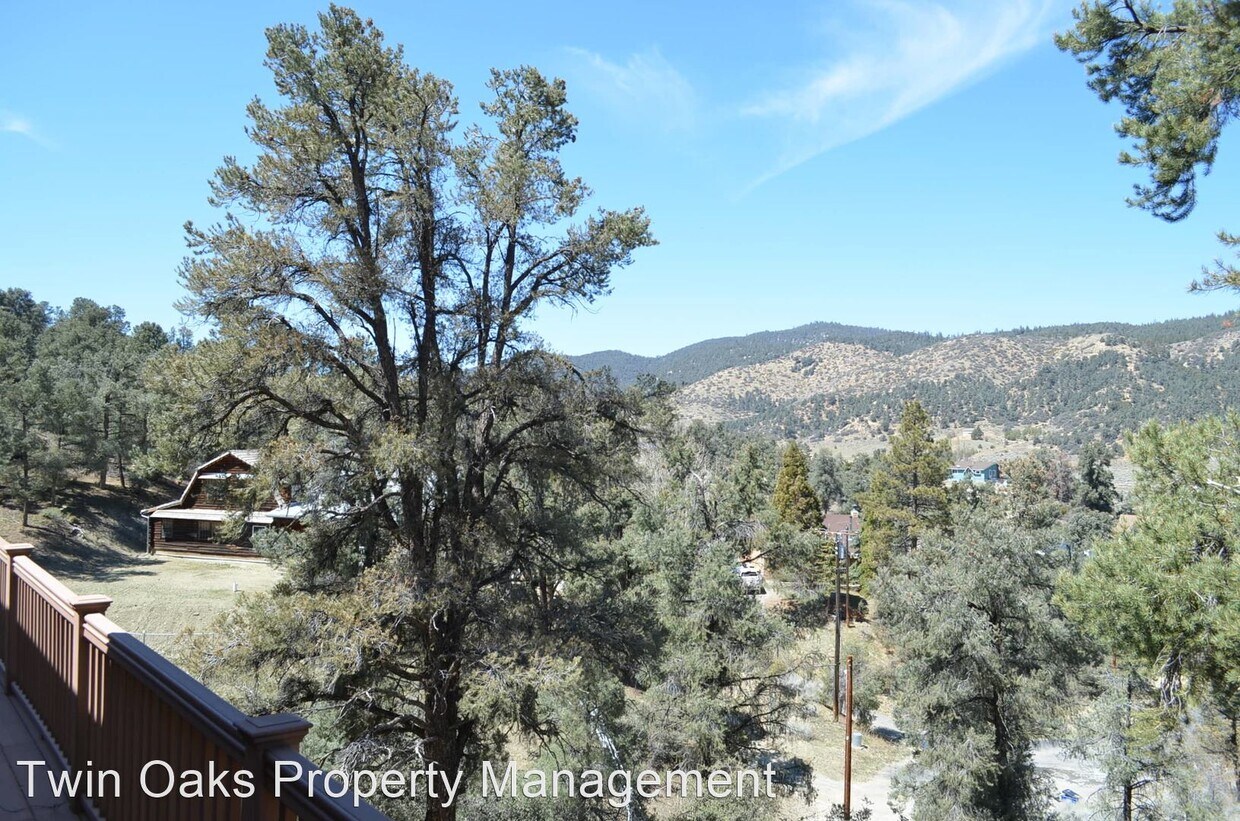 1216 Leisure Ln, Frazier Park, CA 93225 Room for Rent in Frazier Park