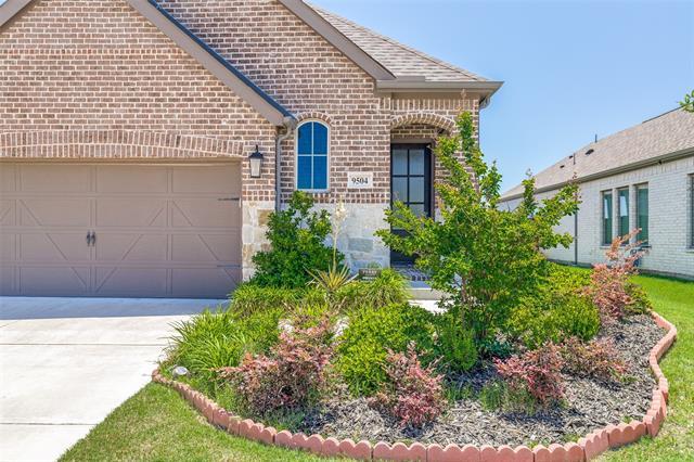 Foto del edificio - 9504 Longhorn Ln