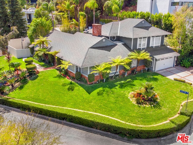 Foto del edificio - 3690 Crownridge Dr