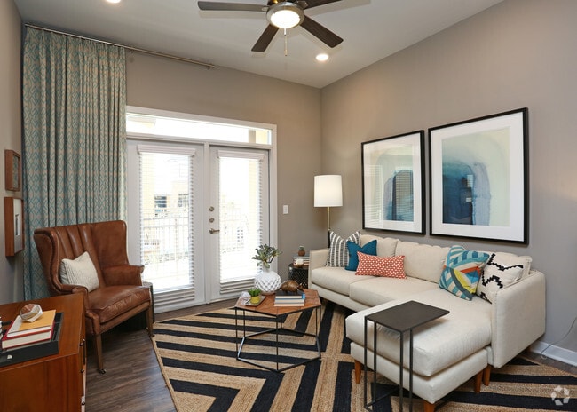 1BD,1BA - 696 SF - Tallgrass Village