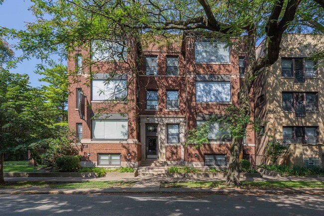 Building Exterior - 5416 S. Woodlawn Avenue