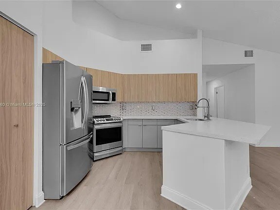 Foto del edificio - 1525 Seabay Rd