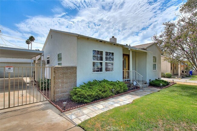 Foto del edificio - 8517 Newport Ave
