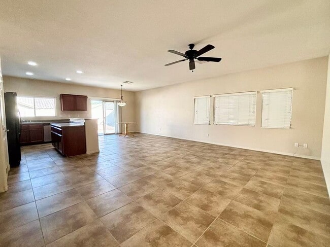 Building Photo - Move-In Ready 4-Bedroom with Granite Kitchen