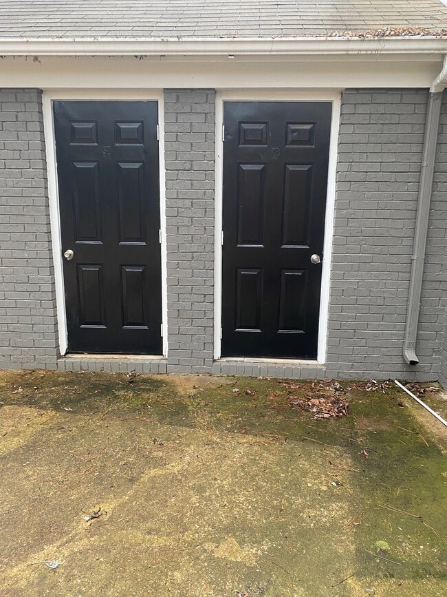 Building Photo - Madison Heights -