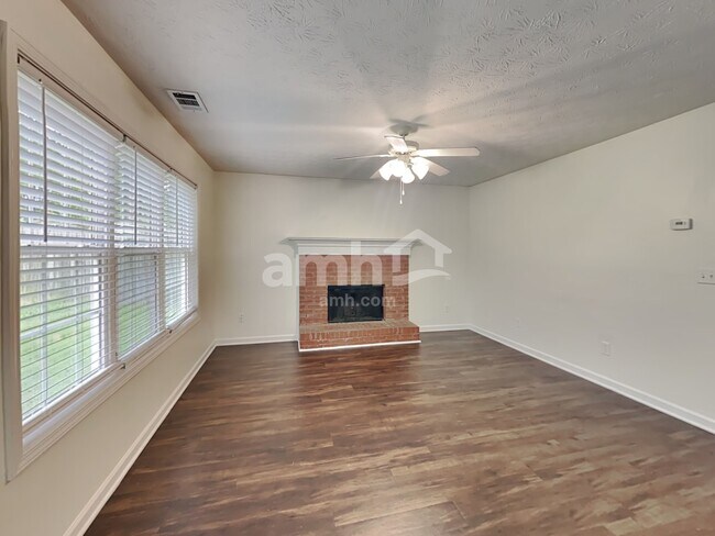 Foto del edificio - 1377 Bramlett Forest Ct