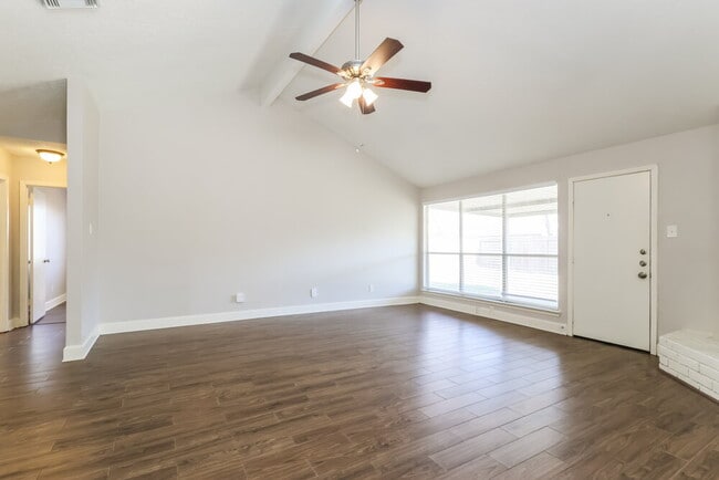 Building Photo - 7526 Shoshone Dr