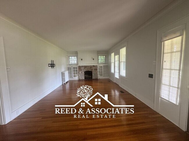 Foto del edificio - Spacious: 3 Bedroom in Colonial - Yorkshire!