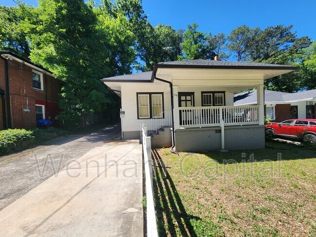Foto del edificio - 1116 Montreat Ave SW