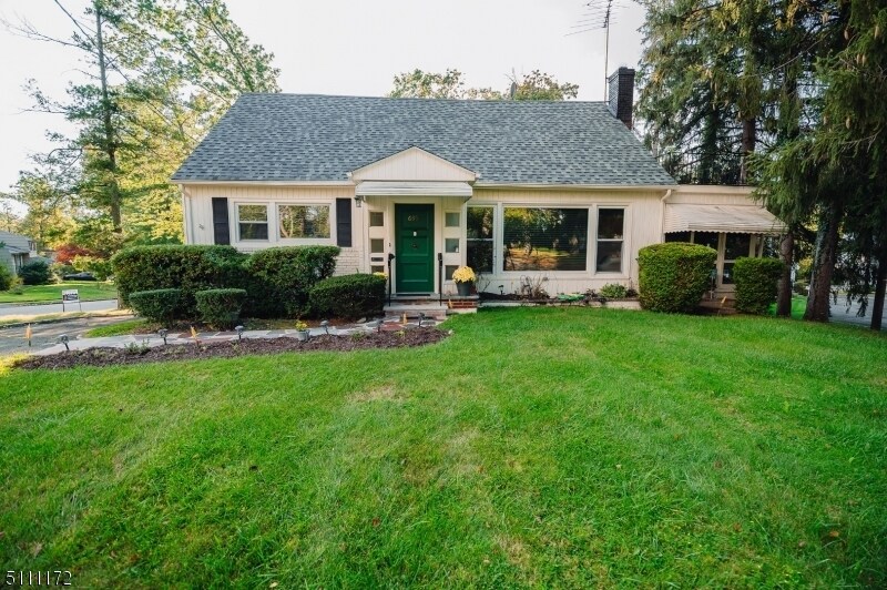 Primary Photo - 683 Prospect Ave