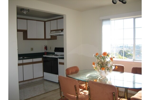 Building Photo - 5400 Highland Ave