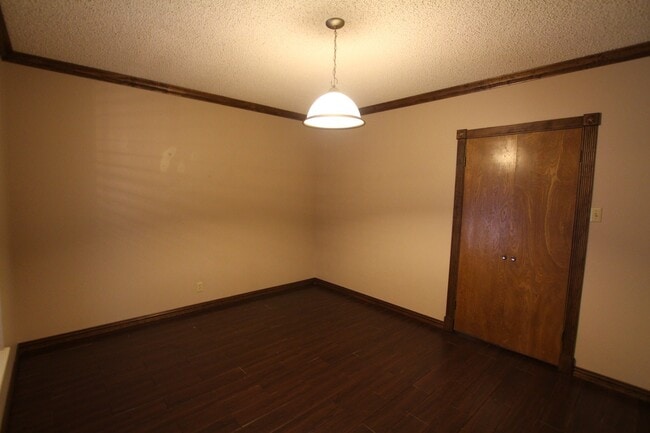 Building Photo - Coming Soon! 3-bedroom, 2-bathroom gem!