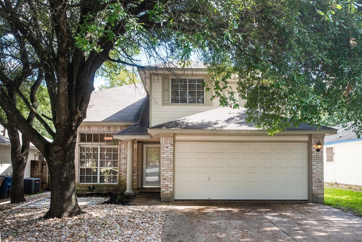 Foto principal - Spacious Two Story, Just Minutes to 35 and...