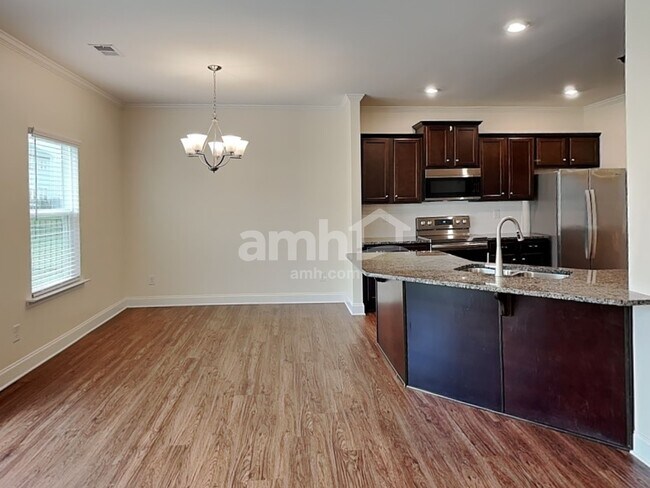 Building Photo - 544 Woodall Rd