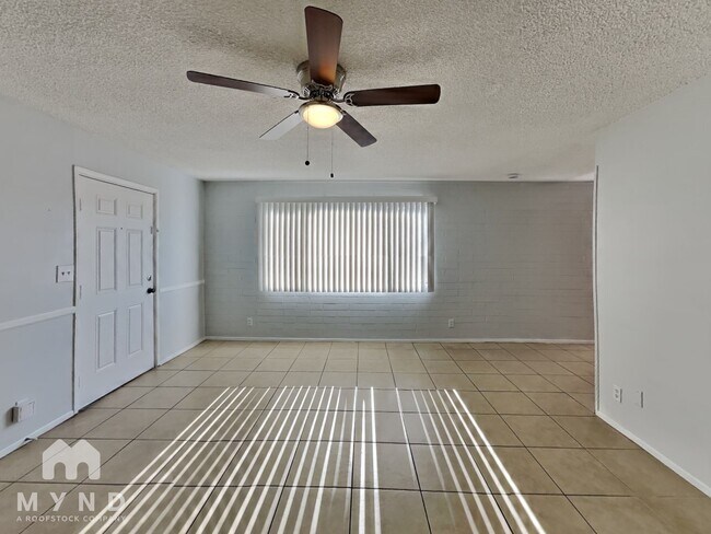 Foto del edificio - 903 E 5th St