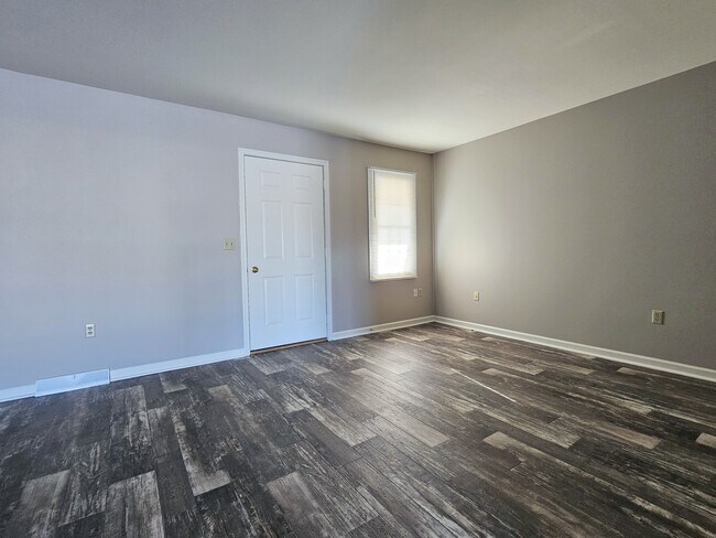 Foto del edificio - 27 Penny Ln