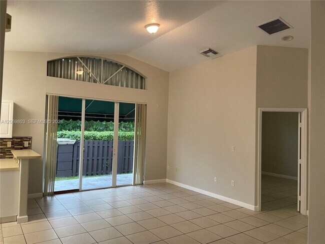 Foto del edificio - 2296 SW 156th Ct
