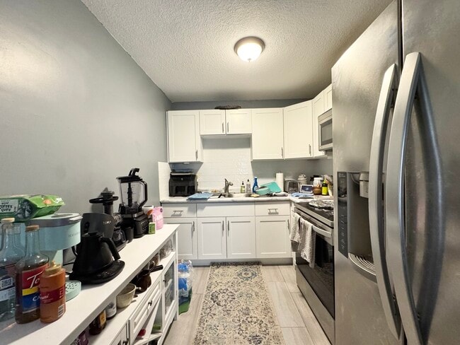 Building Photo - 3621 Kensington Ave