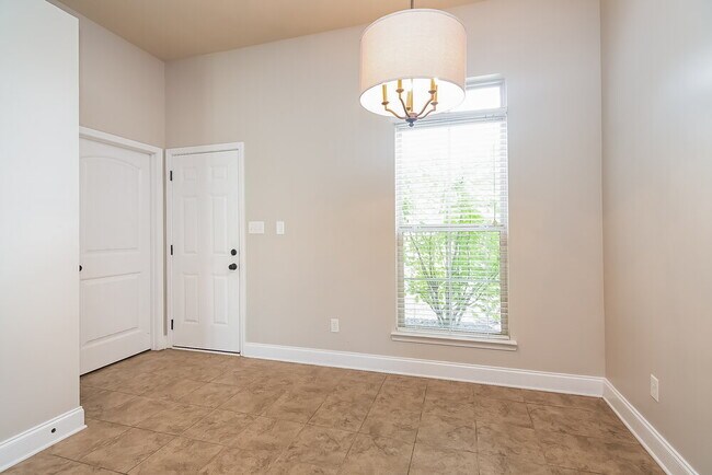 Foto del edificio - 2851 S Hartland