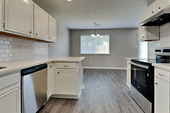 Foto del edificio - 29122 Waltham St