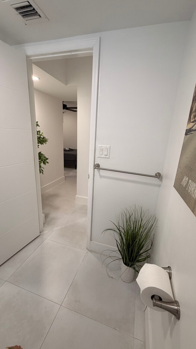 Foto del edificio - 7550 S Waterway Dr