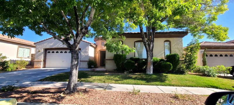 Primary Photo - 10390 Stanberry Ave