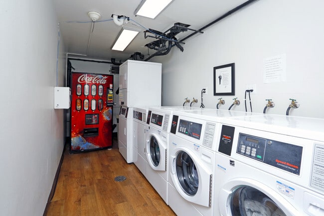Laundry Room - Mt. Sutro Apartments