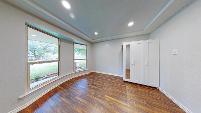 Primary Photo - 1311 Hanna Cir
