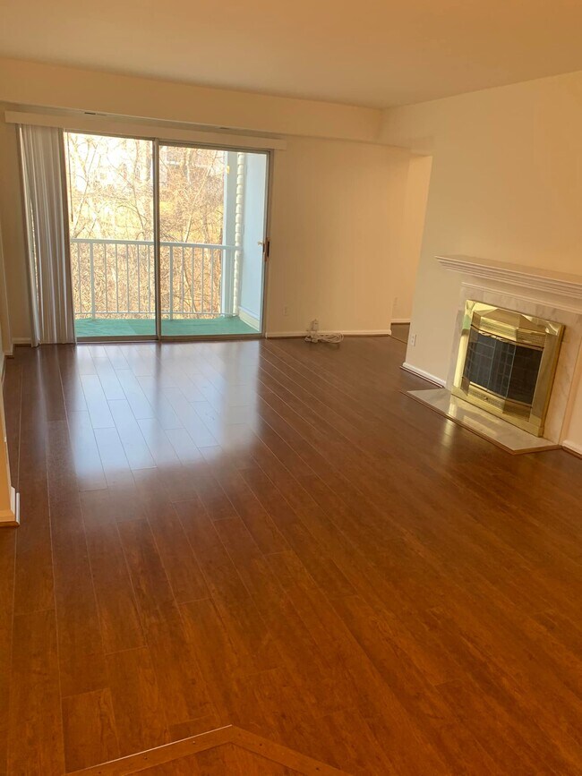 Building Photo - 13 Pickering Ct