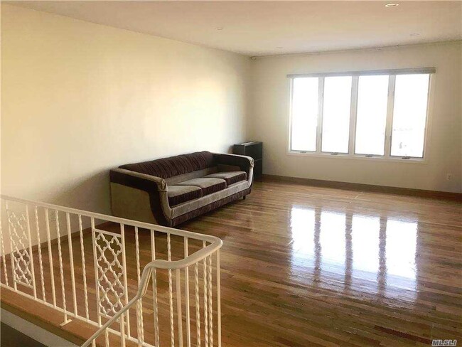 Foto del edificio - 159-50-187 87th St