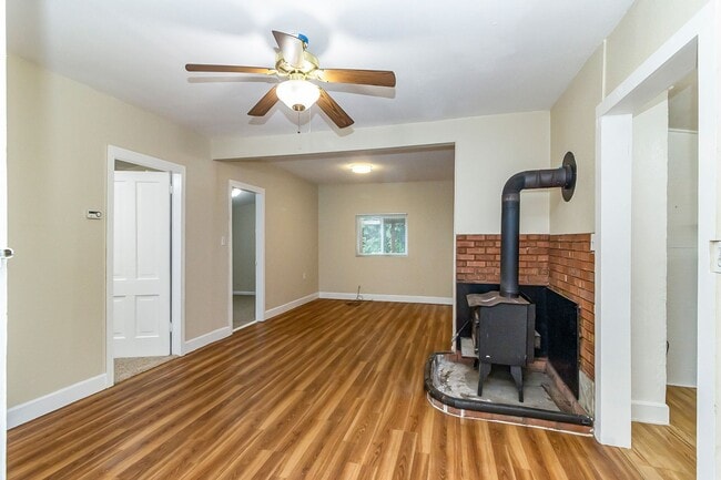 Foto del edificio - Farmhouse In Snohomish Call Jennifer 425.223.8096