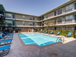 Building Photo - The Terraces on Brompton Apartments