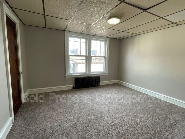 Building Photo - 502 Mount Laurel Rd