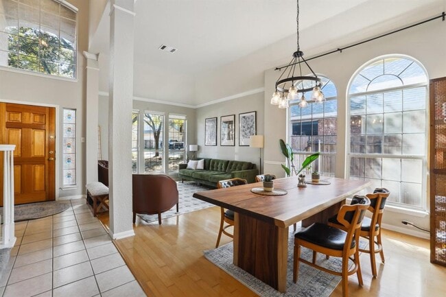 Building Photo - 13541 Anarosa Loop