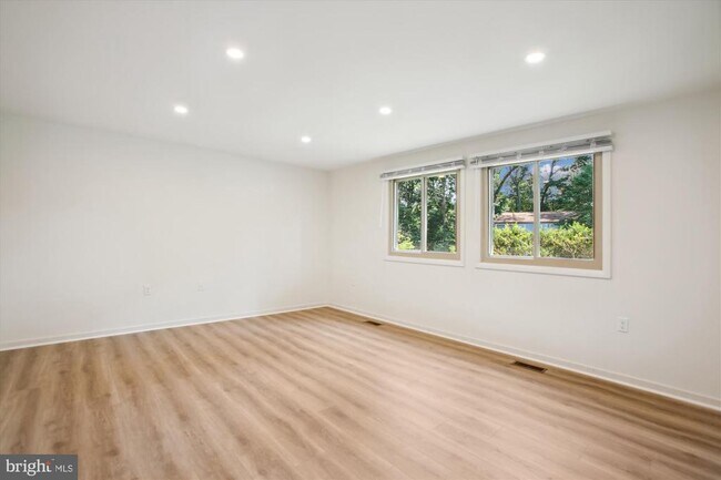 Foto del edificio - 11571 Shadbush Ct
